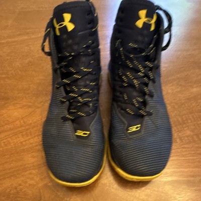 Under Armour Curry 2.5 Mid Top Men s Basketball Sneaker Dub Nation 1274425-400