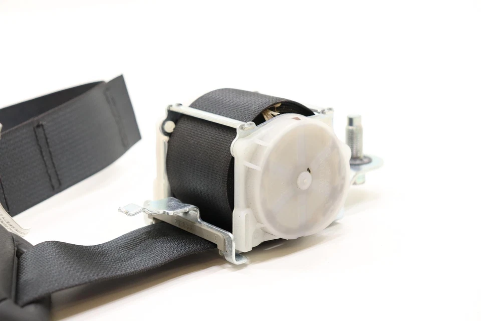 Nissan Titan XD 2017-2020 retractor de cinturón de seguridad trasero izquierdo OEM 2489845AE MOLDURA_P Foto 4 de 4