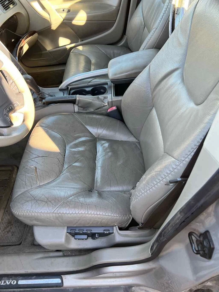 Conjunto de filtro de aire usado se adapta a: Volvo 70 SERIES SW 2001 con turbo exc. Modelo R B52 Foto 3 de 4