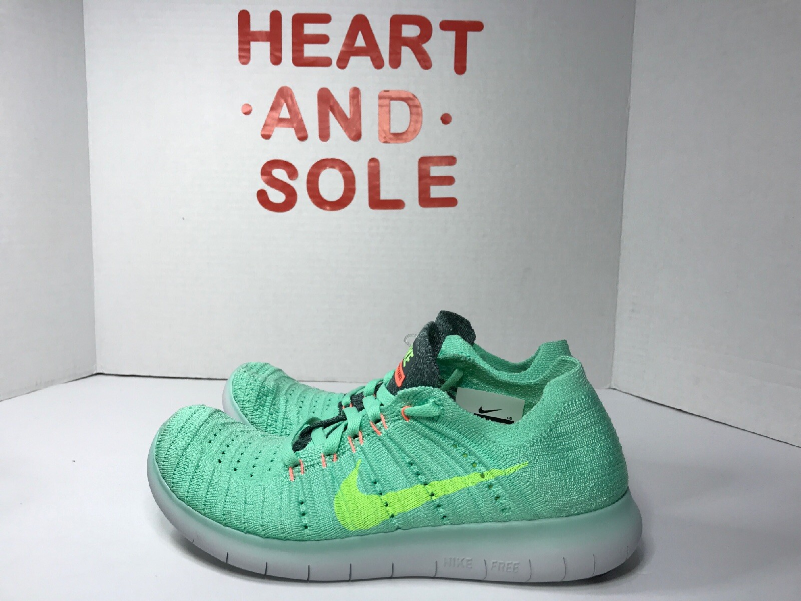 flyknit nike running trainers womens