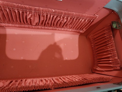 VTG Samsonite Red SILHOUETTE Train Cosmetic Case Marbled W/ Tray - Picture 9 of 11