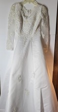 Best Bridal Classic White Wedding Dress With Train Size 12 New With Tags Reduced