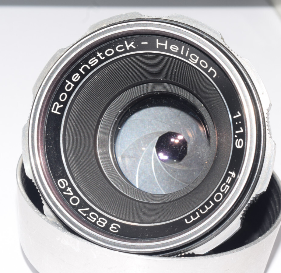 Rodenstock Heligon 1:1.9 f=50mm Nr3857049 Lens w/Shade Hood