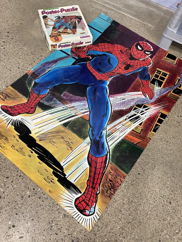 Rompecabezas gigante de colección Amazing Spider Man 9 pies cuadrados (completo Aurora 1974) Foto 2 de 4