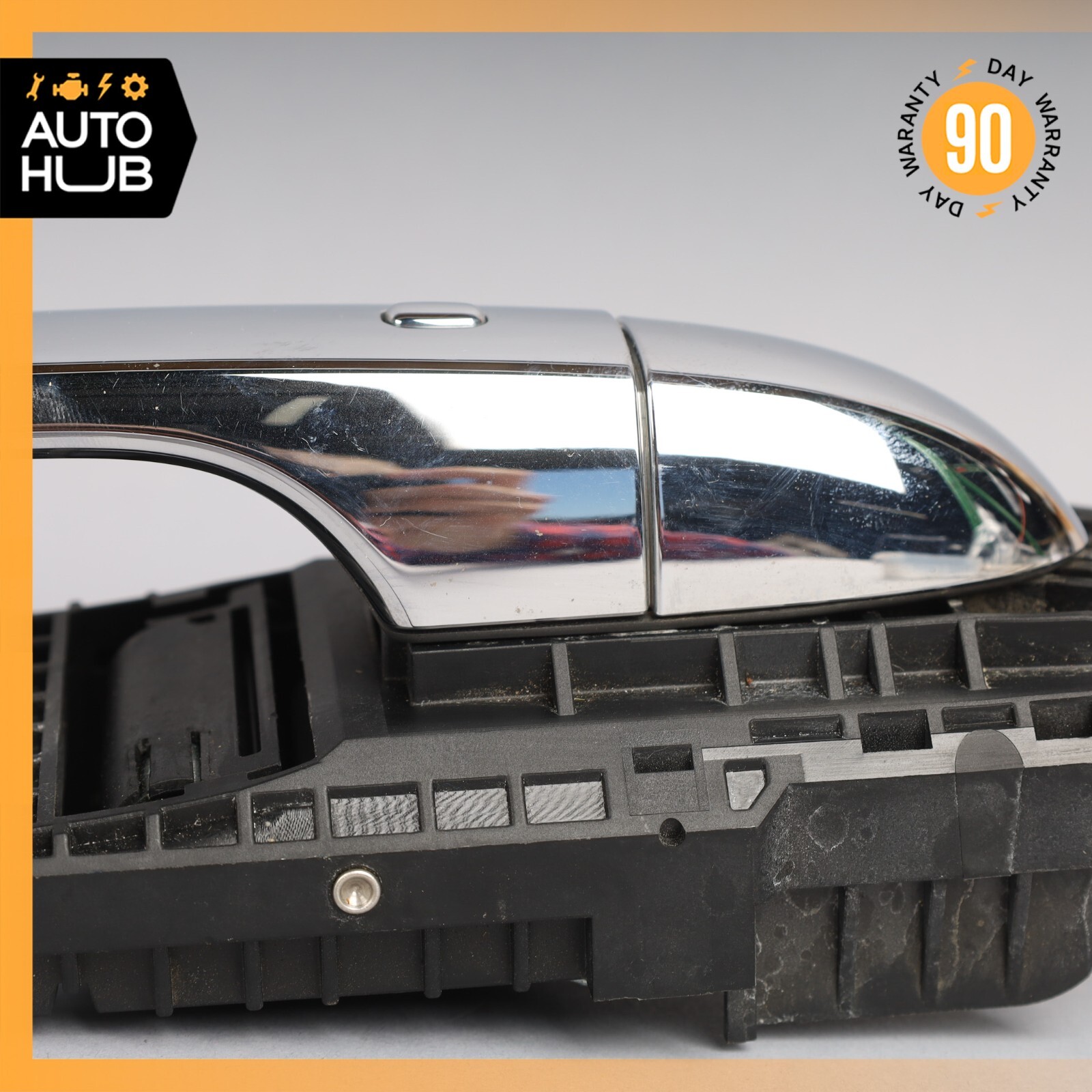 Maserati Levante M161 Front or Rear Right Side Exterior Door Handle OEM 44k