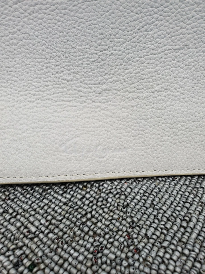 Cartera sin asas tipo muñeca Foley + Corinna crema cuero granulado genuino (C35) Foto 2 de 4