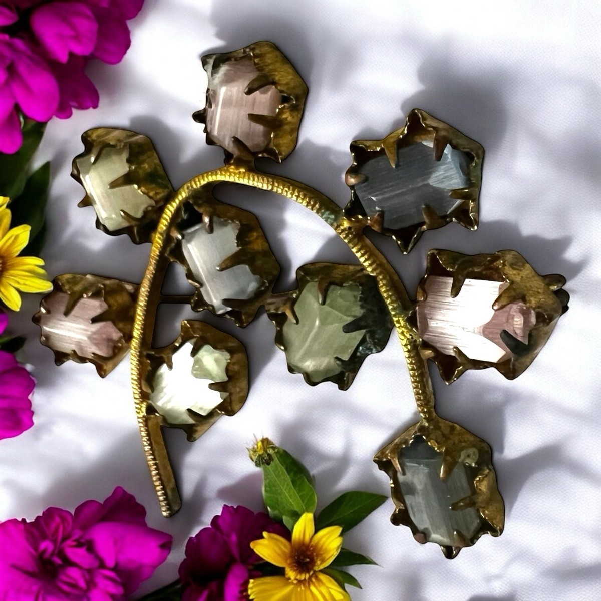 VTG Prong-Set Satin Pastel Cube Atlas Czech Floral Spray Gold Tone Brooch Pin View 6