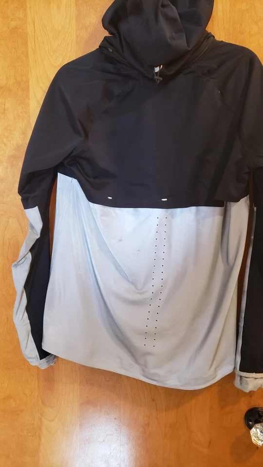 耐克 Shield Flash 女式反光跑步夹克黑色/黄色/银色 L 码 — 第 3/4 张图片