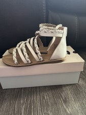 SO Braided Gladiator Sandals White Strappy Zip Closure Girls Size 3