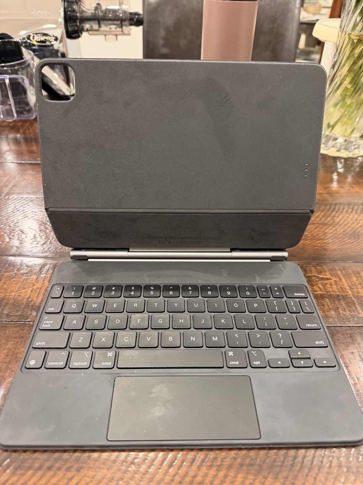 Apple Magic Keyboard Folio Case for iPad Pro 11