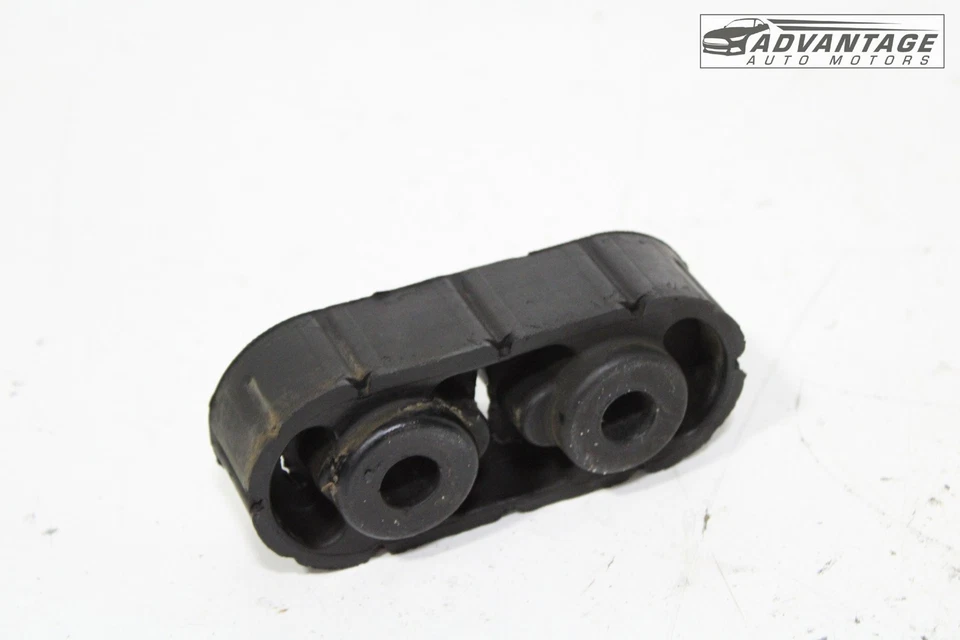 2001-2025 GMC SIERRA 2500 HD CREW CAB EXHAUST MUFFLER PIPE INSULATOR HANGER OEM - Image 3 of 4