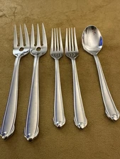 (2) Serving & (2) Dinner Forks + Soup Spoon  Mikasa CLASSICO SATIN Korea
