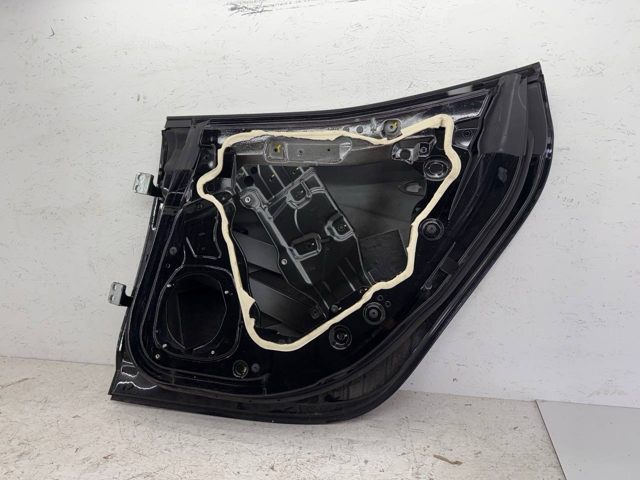 2014-2020 Maserati Ghibli Rear Right Door Shell Black