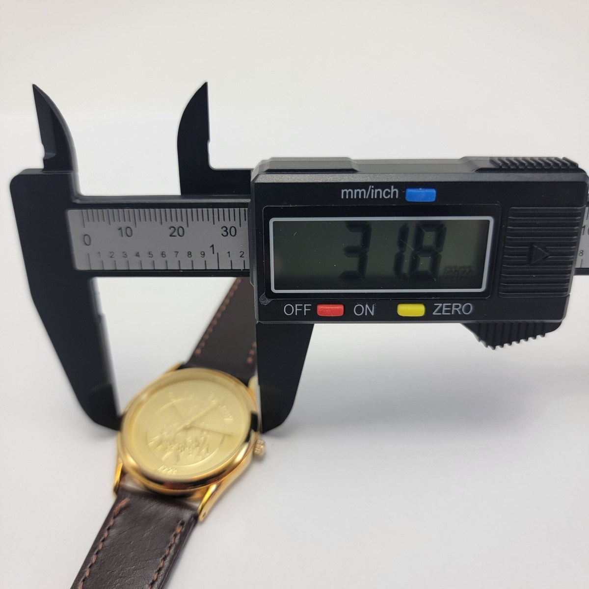 Euro Disney 1992 Wrist Watch Commemorative Ed Gold Castle Euro