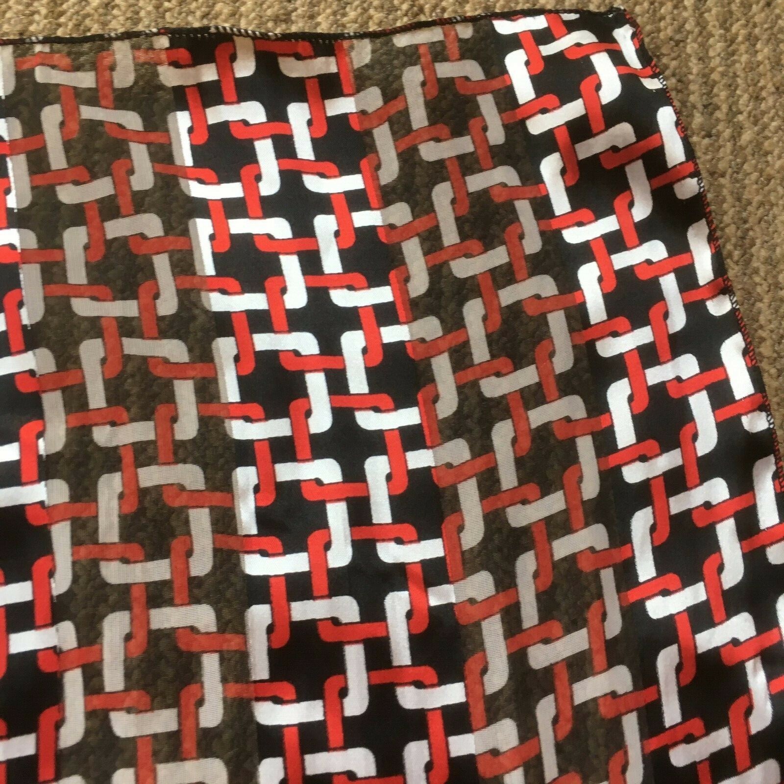 Retro Chic Scarf Interlocking Chain Square Patter… - image 3