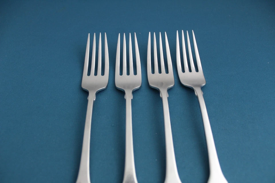 4 Tenedores de Cena Oneida CUBO COLONIAL AMERICANO Satinado Inoxidable 7 1/4" Foto 3 de 4