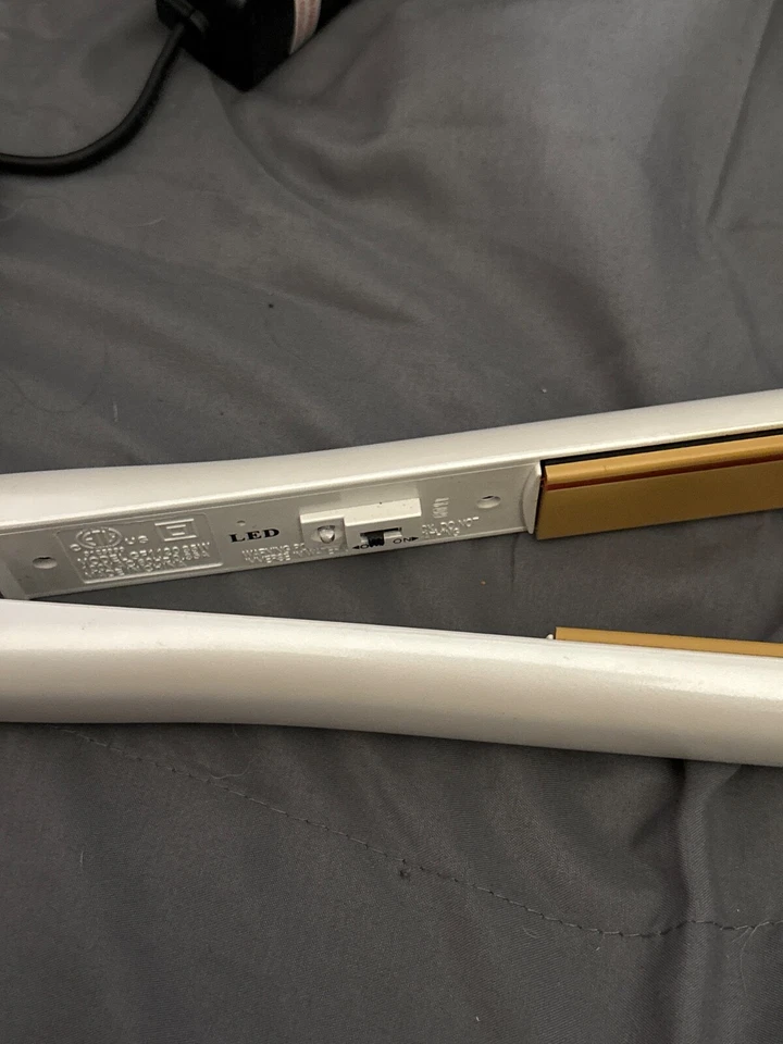 Plancha de peluquería/alisado de cerámica blanca nacarada CHI Ionic de una sola pasada GF1120 Foto 2 de 3