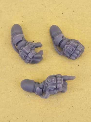 Primaris Scale Power Fists - BITS MULTILISTING - Greytide Studio Eternal Pigrims - Picture 5 of 11