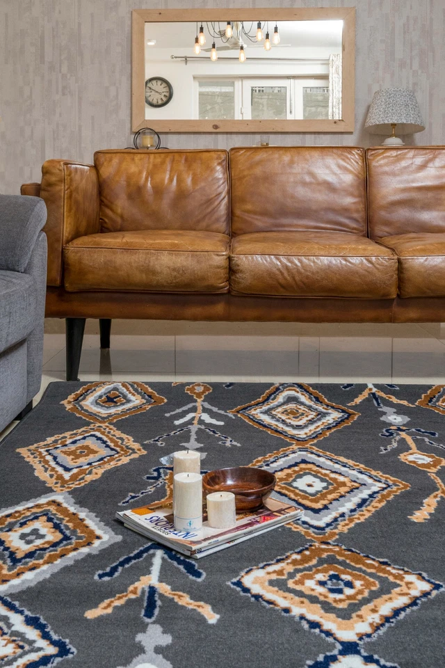 Moroccan Diamond Runner - 2'x8' Dark Grey, Geometric, Transitional Area Rug -503 - Image 3 of 4