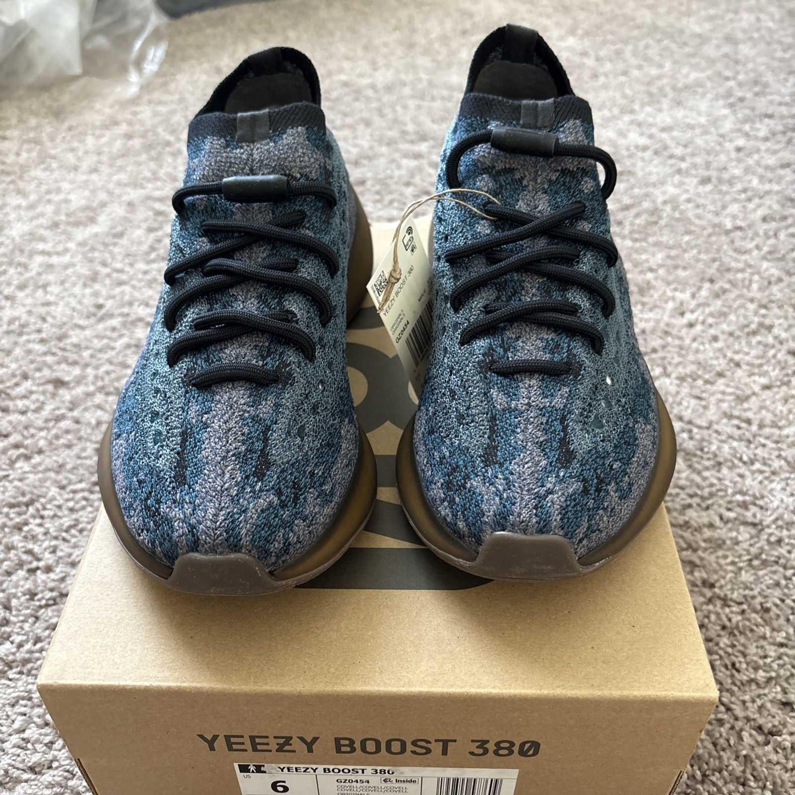 Adidas Yeezy Boost 380 Covellite GZ0454 Fashion Shoes Men’s Size 6 Women’s 7.5