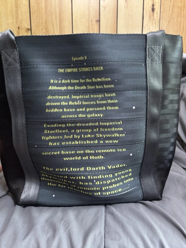 Harveys Cinturón de Seguridad Star Wars El Imperio Contraataca Póster Bolso Negro Desplazamiento Foto 2 de 4