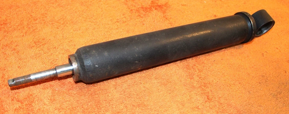 Ford Custom Fairlane Ranchero Thunderbird 1957 1958 cilindro de dirección asistida nuevo en stock Foto 4 de 4