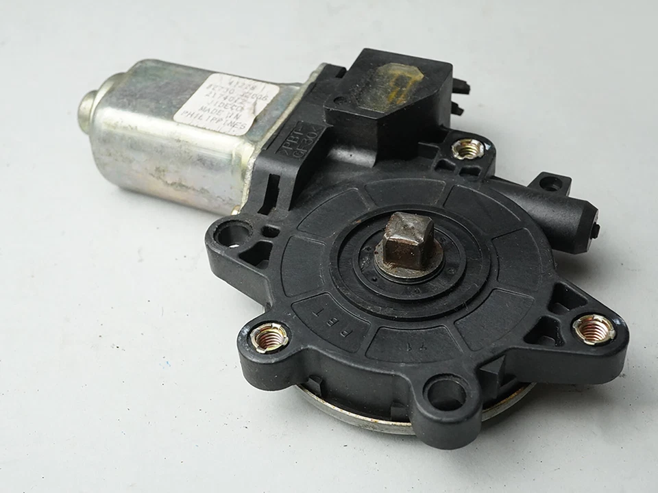 2002 - 2006 Nissan Altima Window Motor Power Rear Right Passenger 827308J000 - Image 3 of 4