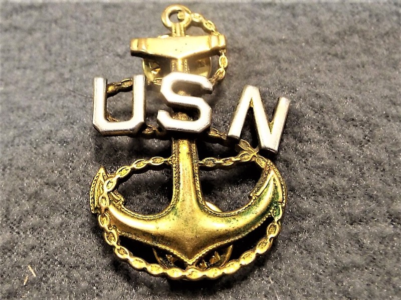 W W 1 ERA U S NAVY CHIEF PETTY OFFICER VISOR BADGE