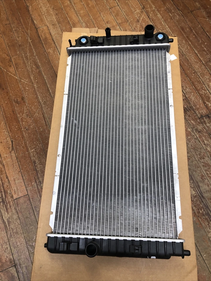 🔥🔥ACDelco 21462 Engine Coolant Radiator Chevy Malibu 1999-2003 OEM GM 22676953 - Image 4 of 4