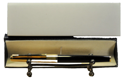 "Pelikan" P 30 Black/Gold> 18C Gold nib German c.1969's Fountain pen - Imagen 2 de 22