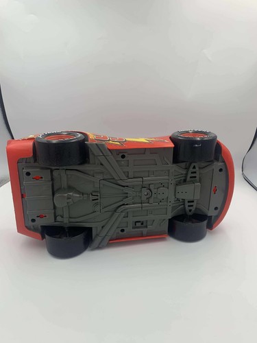 DISNEY PIXAR CARS LIGHTNING MCQUEEN Kolbenauto funktioniert nicht - Bild 5 von 5