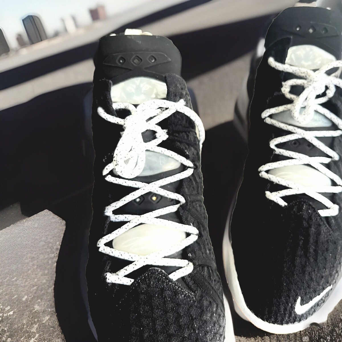 NIKE LEBRON 18 XVIII SHOE OG. BLACK-WHITE-GUM SOLES MENS