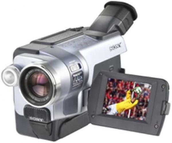 Sony NTSC Hi8 Handycam Camcorder 560x Zoom - Video Transfer Sony NTSC Hi8 Handycam Camcorder 560x Zoom - Video Transfer