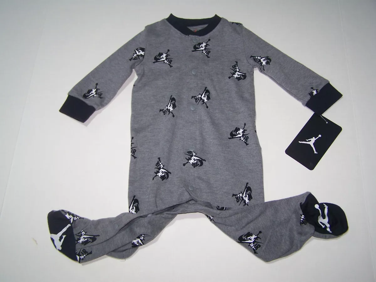 Jordan Jumpman Nike Boys Pajamas Footed PJs Long Sleeve Gray Size 6M NWT