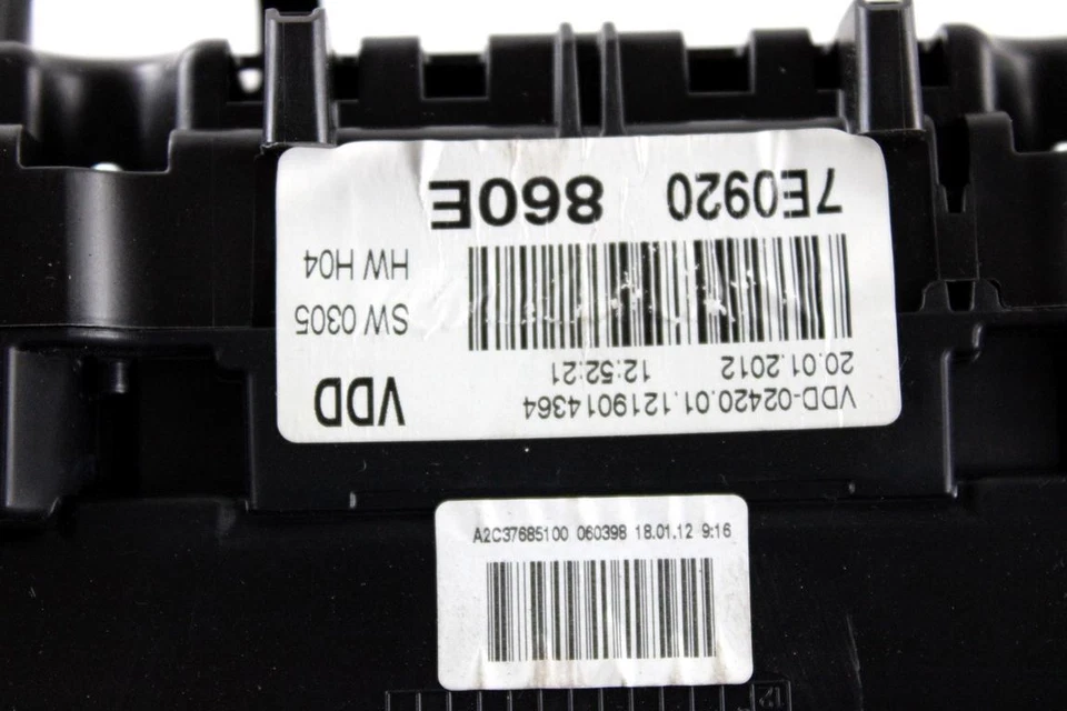 7E0920860GX Instrumententafel Kilometerzähler Volkswagen Caravelle T5 2.0 D 75KW - Bild 4 von 4