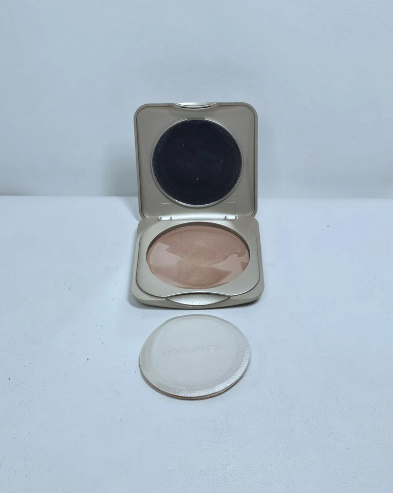 Neutrogena Fresh Finish Pressed Powder - Deep 05 - .35 oz / 9.9 g - Discontinued - Image 2 of 4