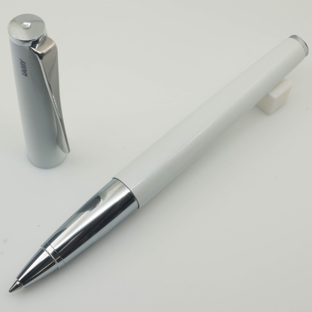 【VNTG✮廃盤品】LAMY WHITE PEN 1982 Rollerball VNTG✮廃盤品】LAMY WHITE PEN 1982 Rollerball