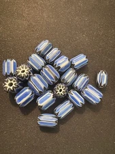 20 Chevron glass beads - (B1106)- blue rare 10-12mm