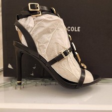 Kenneth Cole NY " Lilath" Sandals. NIB. Size 5.5