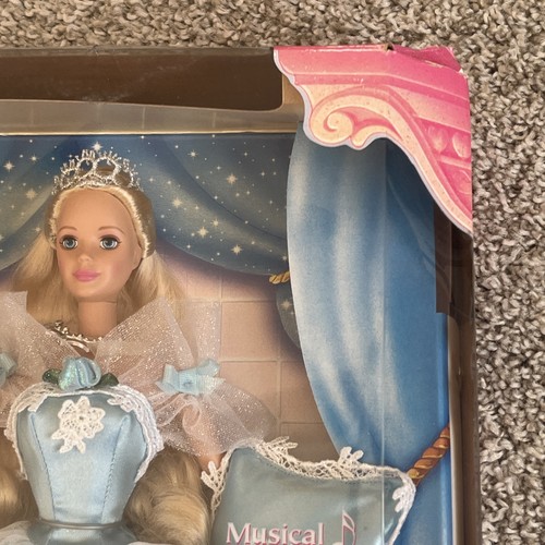 Vintage 1998 Dornröschen Barbie Puppe Mattel Magical. Karton nicht perfekt  - Bild 5 von 9