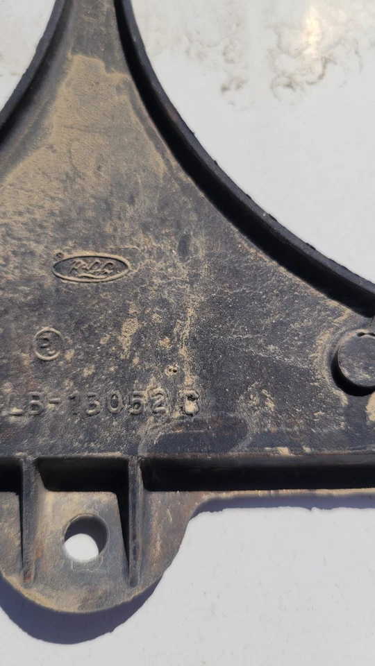 Lincoln Continental Mark III 1971 marcos de faros con juntas y tornillos Foto 3 de 4