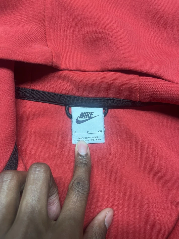 Nike Men's Tech Fleece Zip-Up Hoodie Size Small Red Black Sportswear - Image 4 of 4