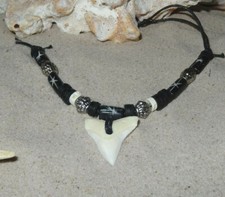 n189-B / Großer Haizahn Haizahnkette Haifischzahnkette  Shark Tooth Surferkette