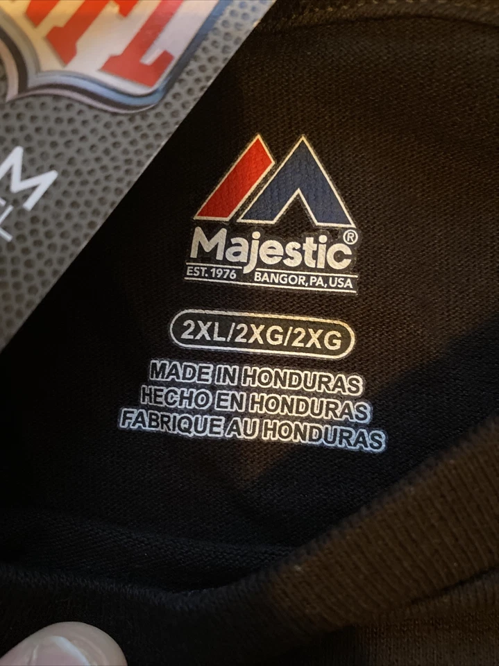 Camiseta de manga larga con cascos de duelo del Super Bowl LI Patriots Falcons Brady Foto 4 de 4