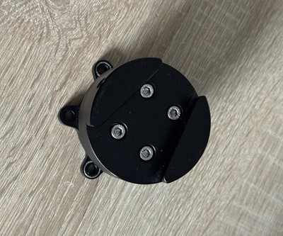 Simucube 2 SQR Wheel Side Quick Release