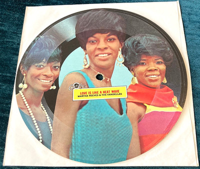Martha Reeves & the Vandellas: Love Is Like a Heat Wave 45 Motown flexi disc