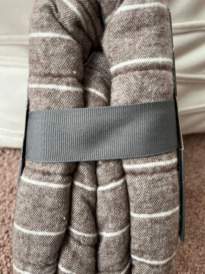 Funda de almohada a rayas de franela estándar Threshold, nueva Foto 2 de 3