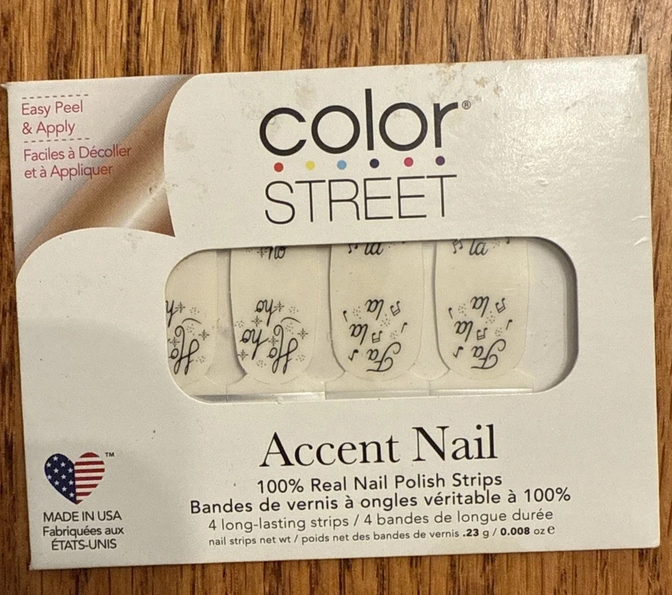 Tiras de uñas color acento callejero “Got Caroled Away” vacaciones Navidad superposición Foto 2 de 3