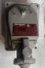 Killark VSQ3034 Receptacle 30a Amp 600v-ac 4p 3w, Hzd Location, MISSING KNOB
