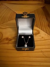 Solitaire freshwater pearl pendant 14k fine g...